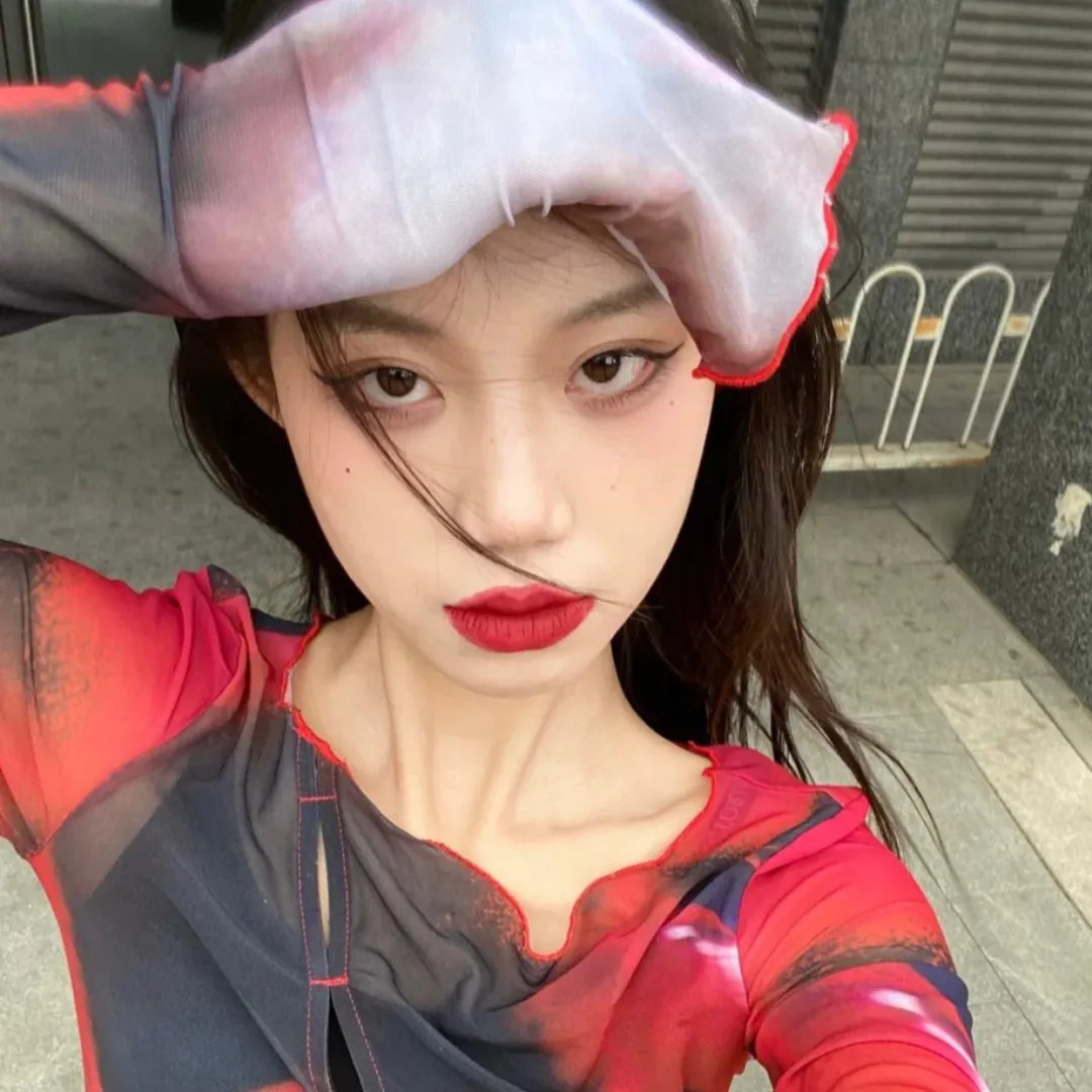 消失的她们坠入深渊后我手撕渣女